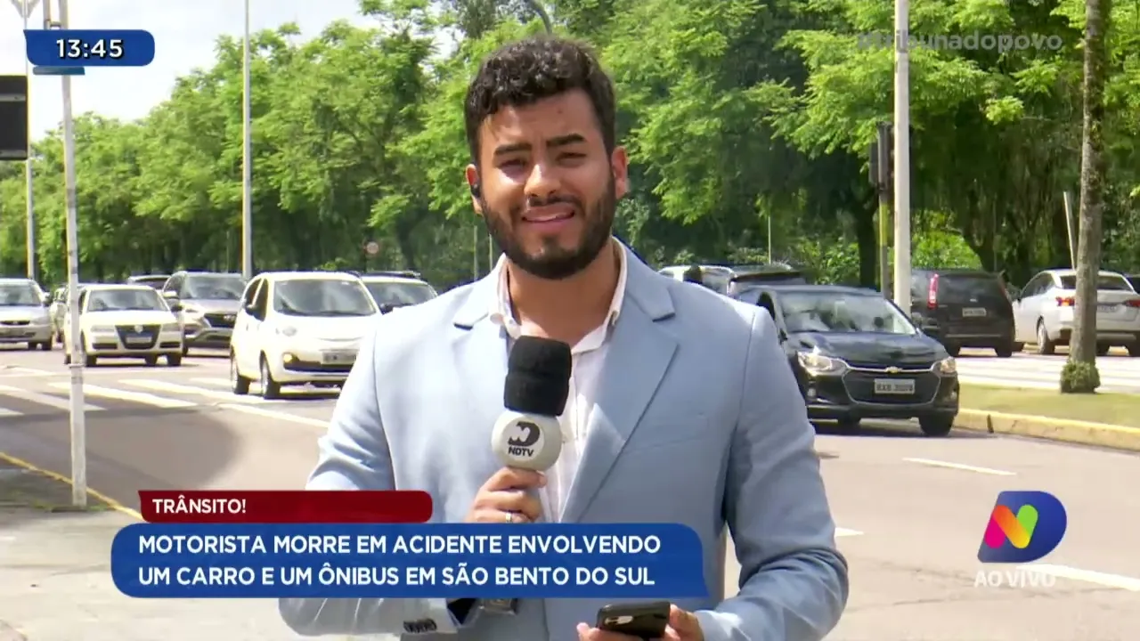 Trânsito: motorista morre em acidente envolvendo um carro e um ônibus em São Bento do Sul