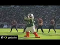 Download Lagu Oregon Duck dancing with cheerleaders! Oregon mascot dances with cheerleaders on the field