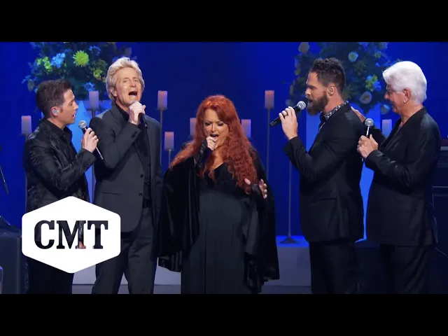 Wynonna, Gaither Vocal Band & Larry Strickland Perform 