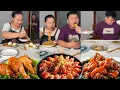 Download Lagu My stingy husband wants to eat the braised pork alone, but I'll let him go hungry