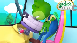 Gecko's Bus Bump! 🤕 | Gecko's Adventures