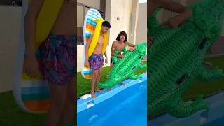 تحدى عبور المسبح بدون لمس الماء 