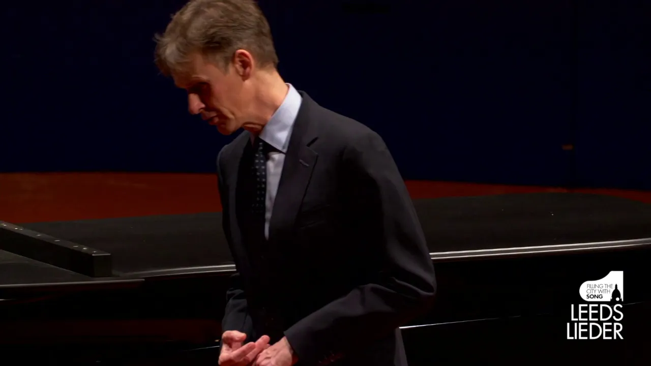 Ian Bostridge and Joseph Middleton - Schubert, Die Winterreise (excerpt) Ian Bostridge and Joseph Middleton - Schubert, Die Winterreise (excerpt)