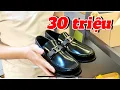TREN TAY MAU GIAY LUOI DANG CAP NHAT CUA LV LV MAJOR BLACK LOAFER