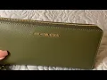 What s in my Michael kors wallet