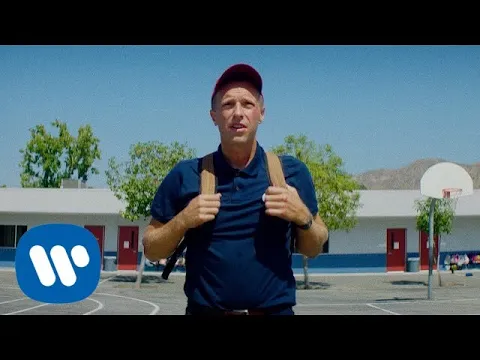 Download MP3 Coldplay - Champion Of The World (Official Video)