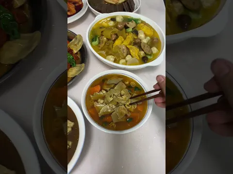 They invited me to dinner, but I was a little late. What kind of dishes are these?
