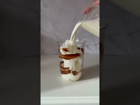 Delicious Chocolate Almond Milkshake Recipe
