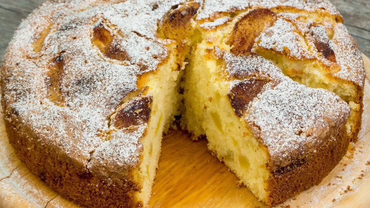 Mehr Äpfel als Teig! Super cremiger Apfelkuchen!