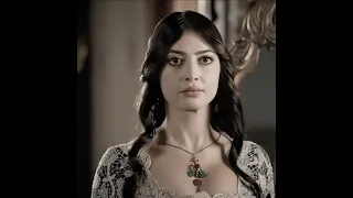 اسمهان في مسلسل القبضاي   موج البحر في عيونك                                       دندنها