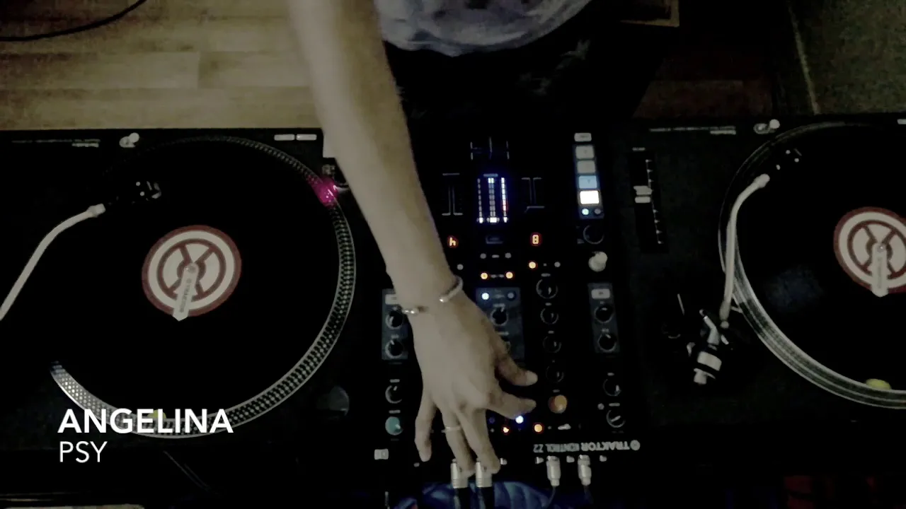 90'S SLOW JAM FOREVER Dj Carlo 90'S SLOW JAM FOREVER Dj Carlo