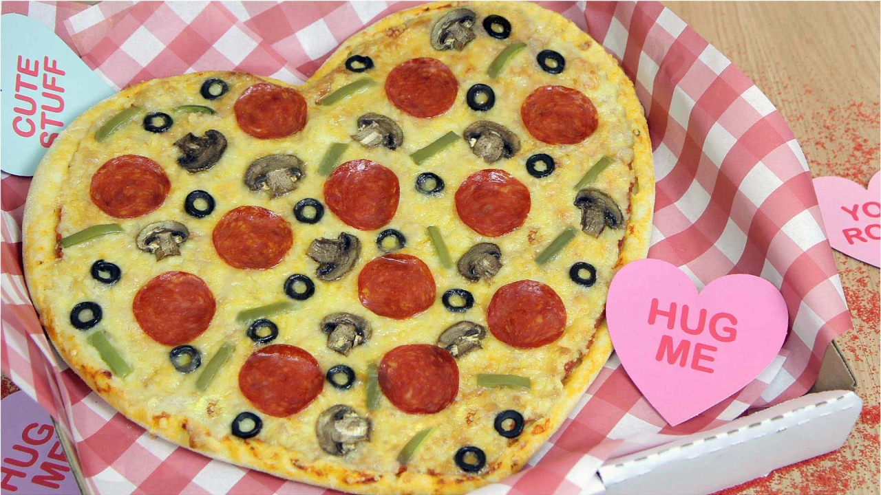 PIZZA DE CORAZN - RECETA DOMINO