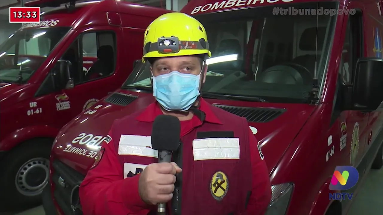 Motociclista é arremessado por 10 metros após colisão com carro