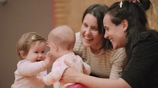 Curs de massatge amb cançons i jocs de falda amb la Dàmaris Gelabert