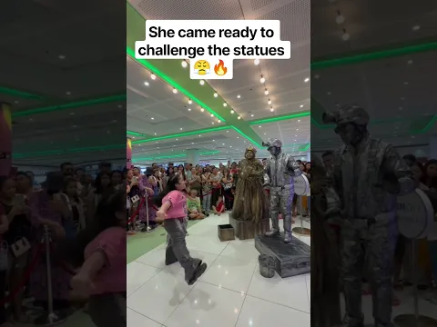 She came ready to challenge the statues 😤🔥