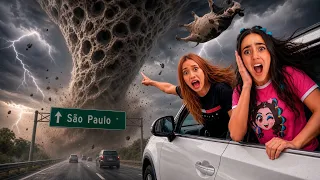O TORNADO TRIFOBIA CHEGOU NA NOSSA CIDADE - FUGIMOS IMEDIATAMENTE
