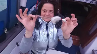 Стоянка в бухте на муринге. Первая пойманная рыба!