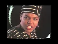 Download Lagu COLDCUT and QUEEN LATIFAH - Find A Way (Original Old School Music Video)