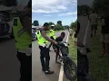 Download Lagu Viral...Polantas Sanksi Tempelkan Telinga Pengendara Di Lubang Knalpot Motor