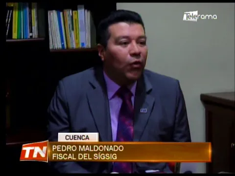 Comunidad quema vehículo y agrede a presuntos delincuentes