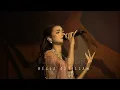 Download Lagu LEBIH BAIK BERPISAH BELLA ASTILLAH LIVE TRIBUTE GLENN FREDLY HOLOGRAM ZEPP KL MALAYSIA