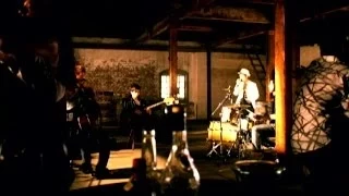 シャカビーチ～Laka Laka La～ / UVERworld