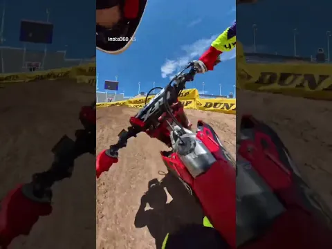 Round 17 with Deano and @insta360motorcycling 🎥 #SupercrossLIVE #SMX #Insta360 #Insta360X5