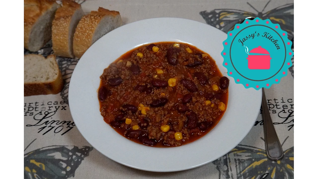 Ultimate Chili Con Carne! - Cooking in the Forest. 