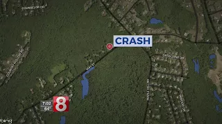 One dead in early Sunday Naugatuck crash