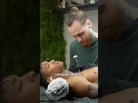 Je me tatoue le cou sans prévenir ma mère 😳