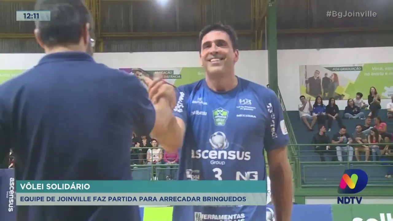 Vôlei solidário: Equipe de Joinville faz partida para arrecadar brinquedos