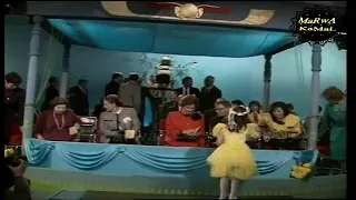 احنا السنة دى بنقول يا هادى الشمس صابحة وقمرنا نادى صفاء ابو السعود عيد الطفولة فى الثمانينات  احنا السنة دى بنقول يا هادى الشمس صابحة وقمرنا نادى صفاء ابو السعود عيد الطفولة فى الثمانينات