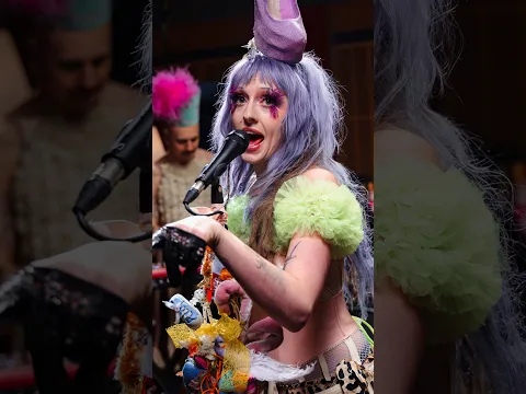 ashnikko covers gwen stefani for like a version