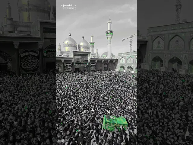 ⁣مسير المعزين جسدت خطواته مدى حزنهم على فراق إمامهم المسموم في تشييع جنازته.