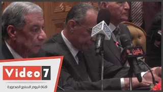 بالفيديو اللواء أحمد وصفى يقدم التحية العسكرية لمساعد وزير الدفاع فى عزاء شقيقته 