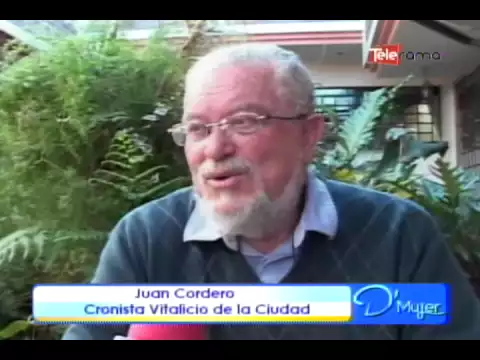 Cuenca entrega libro a Papa Francisco