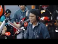Lola Amour performs "Raining in Manila" LIVE on Wish 107.5 Bus
