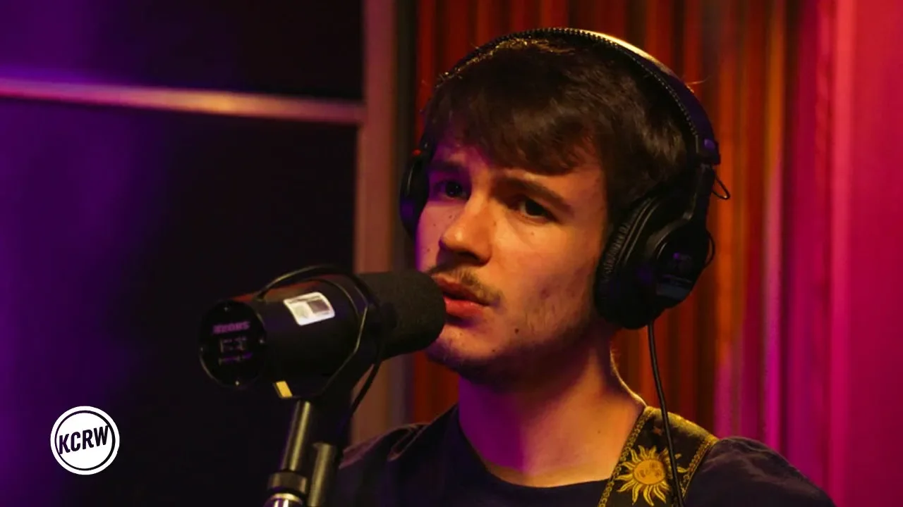 Rex Orange County performing "Corduroy Dreams" Live on KCRW Rex Orange County performing "Corduroy Dreams" Live on KCRW