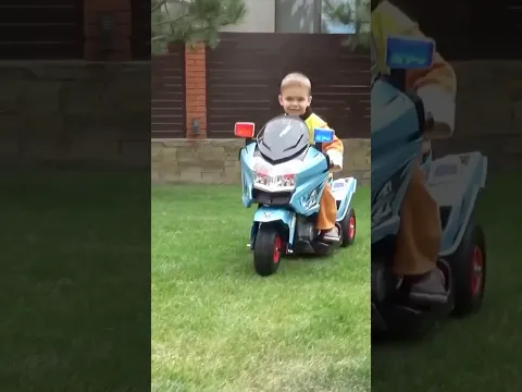 Il est temps d'essayer la nouvelle moto de police ! 🔥 #shorts
