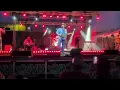 Zach Top  -  Sounds Like The Radio