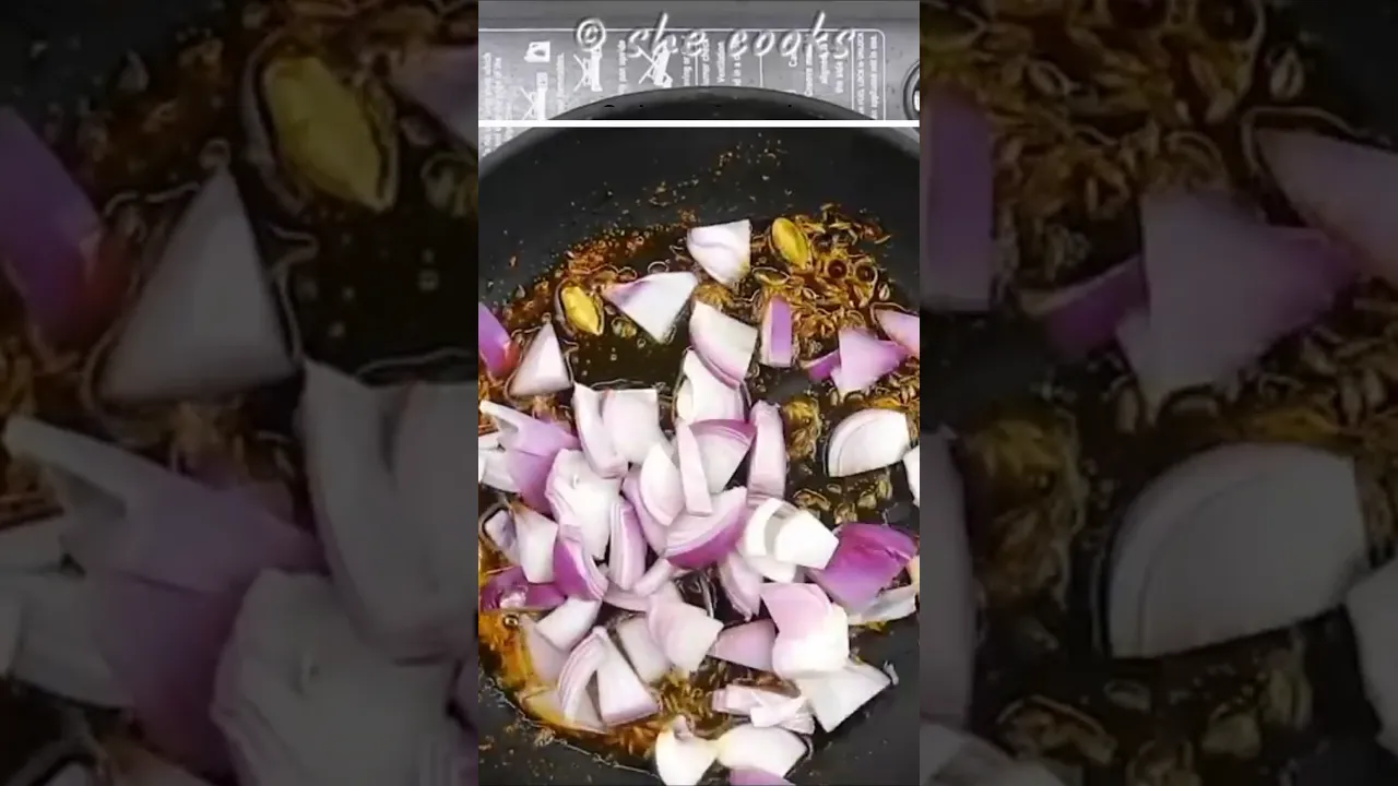 When I make Kadai paneer, everyone asks me for the recipe #shorts #shortsvideo #shortsfeed #paneer