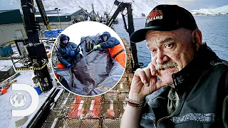 9 Lives At Risk As Crab Boat CRASHES Against Rocks! | Deadliest Catch