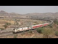 Download Lagu What A Location - Karnataka Sampark Kranti Express Bending 370 Degree Sharp Horseshoe Curve In India