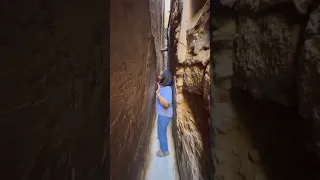 واحد من اغرب الدروبة فمدينة فاس المدينة القديمة Travel Explore Morocco 