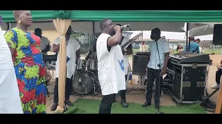 happy sunday to our fans some gospel vibes for u 