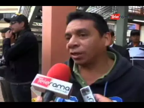 Comerciantes impiden apertura de calle para obras del tranvía