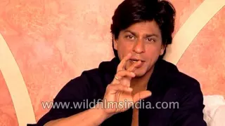 shah rukh khan claims he does not like eating out