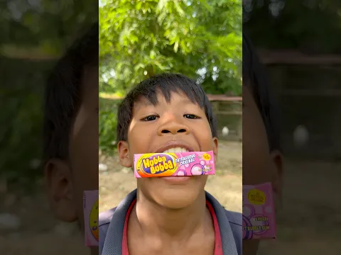 Chewing Hubba Bubba = SO YUMMY! 🤤🍬