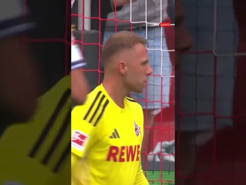 Marvin Schwäbe using his full length for the big save 😳