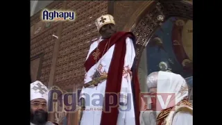 تطييب نادر و رفع جسد سيدهم بشاي امام الشعب بيد مثلث الرحمات الانبا بيشوي 